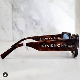 Логотип с ажурной резьбой Givenchy GV7201, новая модель