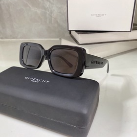 Логотип с ажурной вырезкой Givenchy GV7201, ограниченная серия Gi