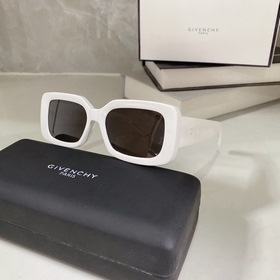 Логотип с ажурной вырезкой Givenchy GV7201, ограниченная серия Gi