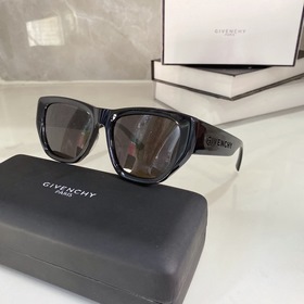 Логотип с ажурной резьбой Givenchy GV7202, ограниченная серия Giv