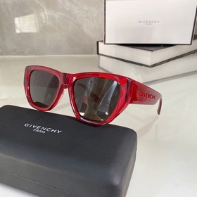 Логотип с ажурной резьбой Givenchy GV7202, ограниченная серия Giv