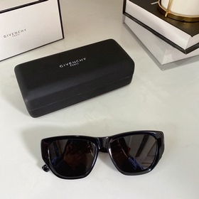 Логотип с ажурной резьбой Givenchy GV7202 Лимитированная серия Gi