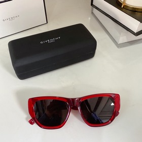 Логотип с ажурной резьбой Givenchy GV7202 Лимитированная серия Gi