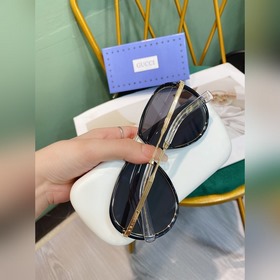 GUCCI Оригинальные очки Gucci Цветовая гамма «конфеты» GG0904S 