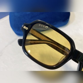 Gucci Модель： GG0072S Размер： 52х21-145