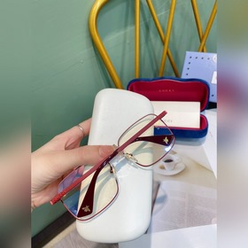 Цвета очков Gucci в этом сезоне совершенно неожиданные! Идеально 