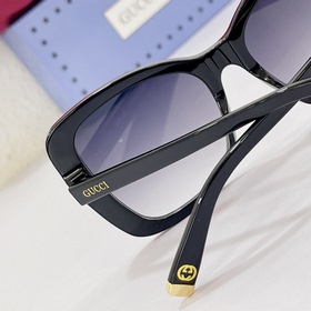 Gucci Модель： GG0894 Размер： 57 x 19 x 145.