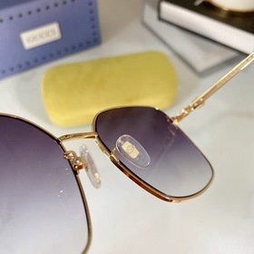 Gucci представляет новую весеннюю коллекцию GG1146SK 58-17-145. О