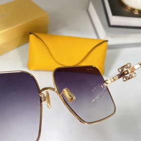 LOEWE - Квадратные очки Незаменимый аксессуар для любителей солнц