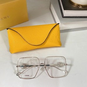 LOEWE - Квадратные очки Незаменимый аксессуар для любителей солнц
