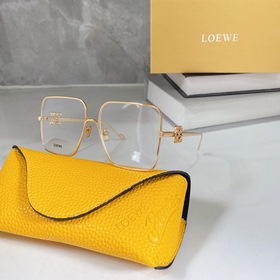 LOEWE - Квадратные очки Незаменимый аксессуар для любителей солнц