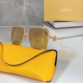 LOEWE - Квадратные очки Незаменимый аксессуар для любителей солнц