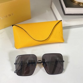LOEWE - Квадратные очки Необходимый аксессуар для любителей солнц