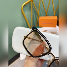 Солнцезащитные очки LV Новая модель LOUIS VUITTON с квадратной о