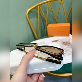 Солнцезащитные очки LV Новая модель LOUIS VUITTON с квадратной о