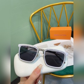 Солнцезащитные очки LV Новая модель LOUIS VUITTON с квадратной о
