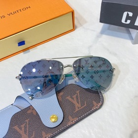 LOUIS VUITTON * M1107 Размеры： 59-14-140