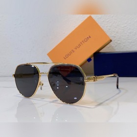 Очки Louis Vuitton  Модель： Z1738 Размер： 58-18-143 Louis Vuitt