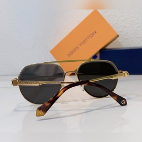 Очки Louis Vuitton  Модель： Z1738 Размер： 58-18-143 Louis Vuitt