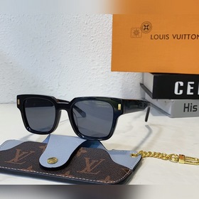 LOUIS VUITTON Модель： Z1597E Размер： 52х22х145