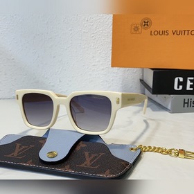 LOUIS VUITTON Модель： Z1597E Размер： 52х22х145