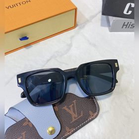 LOUIS VUITTON Модель： Z1597E Размер： 52х22х145
