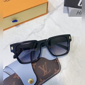LOUIS VUITTON Модель： Z1597E Размер： 52х22х145