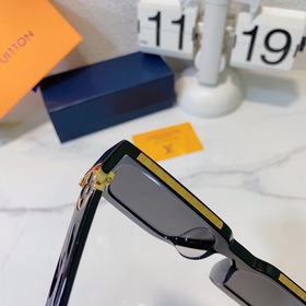 LOUIS VUITTON Модель： Z1491 Размер： 58х18-1451