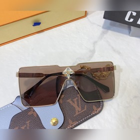 LOUIS VUITTON Модель： Z1700U Размер： 58х16-145