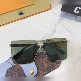 LOUIS VUITTON Модель： Z1700U Размер： 58х16-145