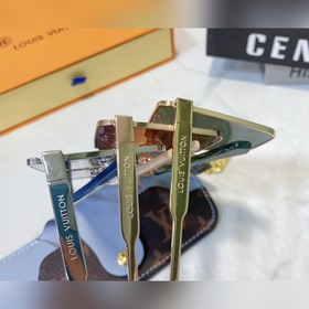 LOUIS VUITTON Модель： Z1700U Размер： 58х16-145