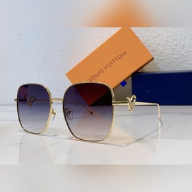 LOUIS VUITTON Модель： Z1880U Размер： 60 x 17 x 145