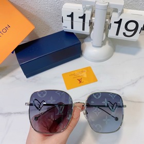 LOUIS VUITTON Модель： Z1880U Размер： 60 x 17 x 145