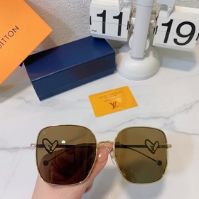 LOUIS VUITTON Модель： Z1880U Размер： 60 x 17 x 145