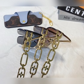 LOUIS VUITTON Модель： Z1631U Размер： 66 x 18 x 147