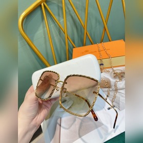 LOUIS VUITTON Модель Z00026, Размер： 61 x 18146