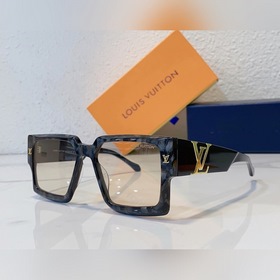 Louis Vuitton.  Модель： Z2209E. Размеры： 55-19-140.