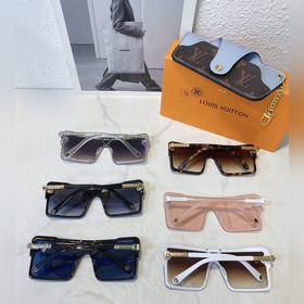 LOUIS VUITTON Модель： Z9806 Размер： 61 x 15 x 140