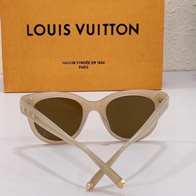 5Z1528W Цвет молочного чая LOUIS VUITTON -