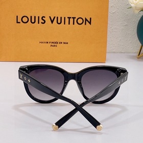 1Z1528W Черный LOUIS VUITTON -