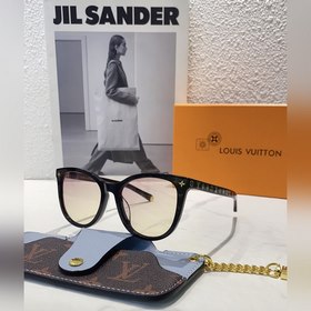 Новая модель на официальном сайте LOUIS VUITTON Модель： Z1657E 
