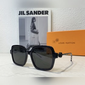 LOUIS VUITTON Модель： Z1866E Размер： 66 x 20 x 145