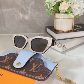 Новые цвета LOUIS VUITTON Модель： Z1474 Размер： 54 x 19 x 145