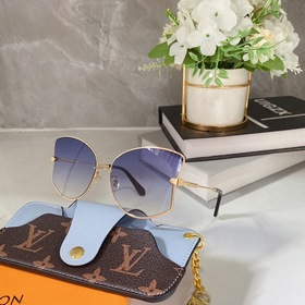Louis Vuitton Z1384E Размер： 59 x 17 x 145