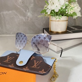 Louis Vuitton Z1384E Размер： 59 x 17 x 145