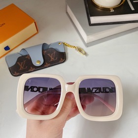 LOUIS VUITTON Модель： Z869 Размер： 46х28-145
