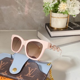 LOUIS VUITTON Z1631 Размеры： 51-21-140