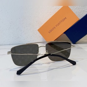 LOUIS VUITTON  Модель： Z1862U  Размер： 60 x 17 x 145