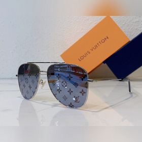 LOUIS VUITTON  Модель： Z1861U  Размер： 60 x 16 x 145