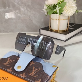 LOUIS VUITTON Модель： Z1253W Размер： 62 x 15 x 140